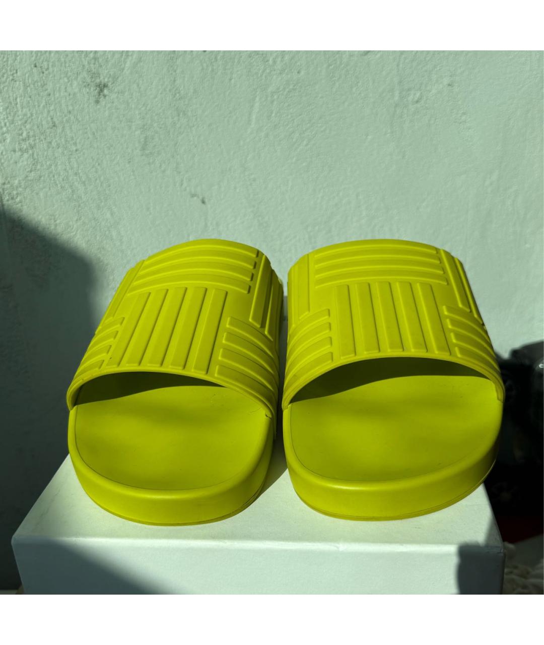 BOTTEGA VENETA Зеленые резиновые шлепанцы, фото 2