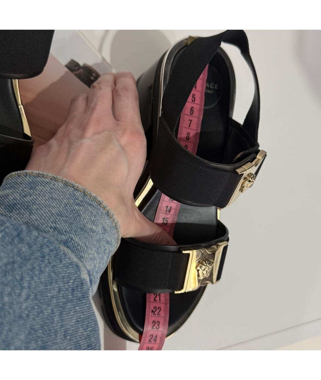 VERSACE Черные кожаные босоножки, фото 6