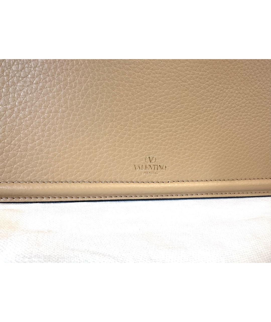 VALENTINO Бежевая кожаная сумка с короткими ручками, фото 3
