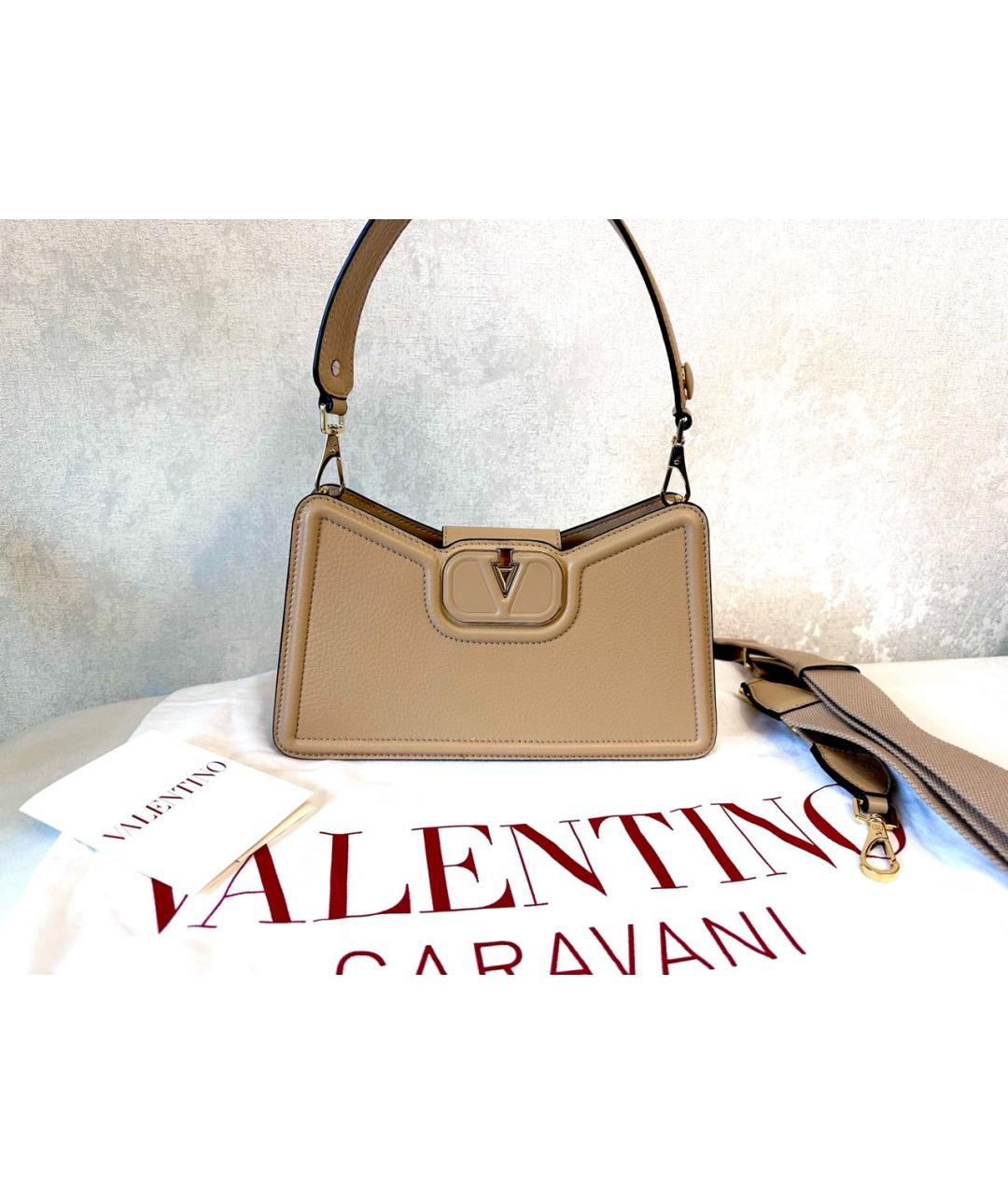 VALENTINO Бежевая кожаная сумка с короткими ручками, фото 7