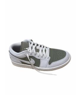 JORDAN Низкие кроссовки / кеды