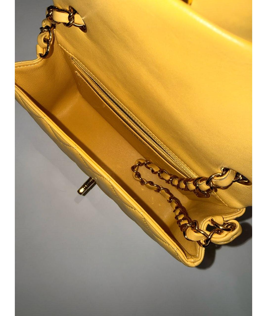 CHANEL Горчичная кожаная сумка через плечо, фото 4