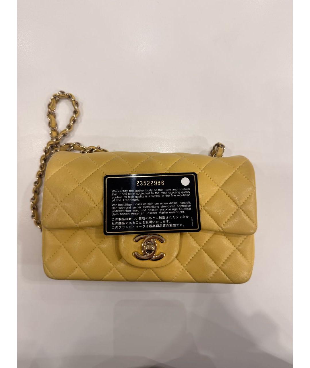 CHANEL Горчичная кожаная сумка через плечо, фото 5