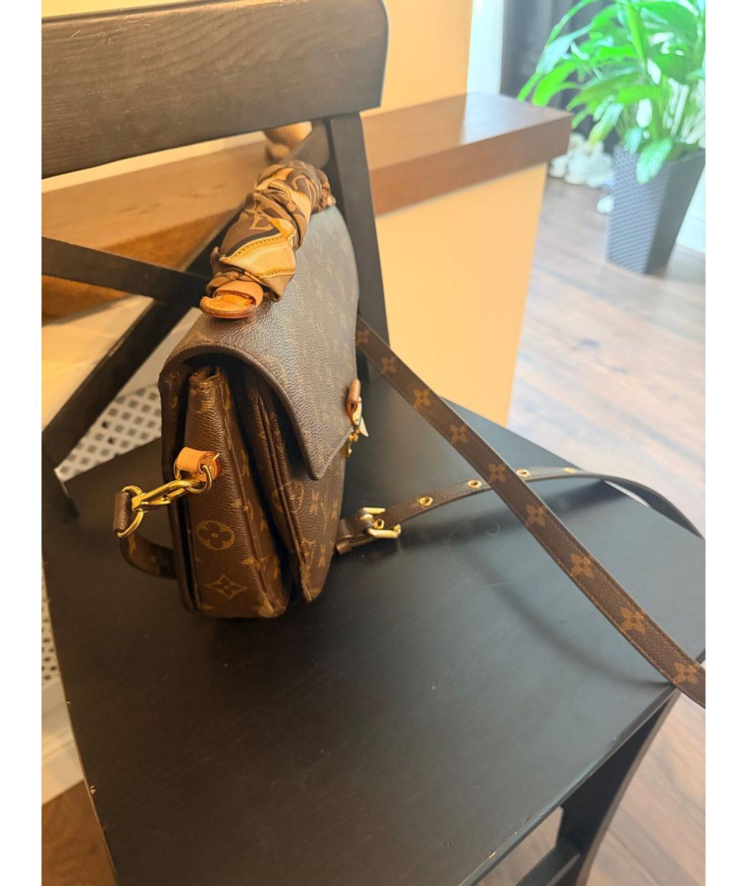 LOUIS VUITTON Коричневая кожаная сумка через плечо, фото 2