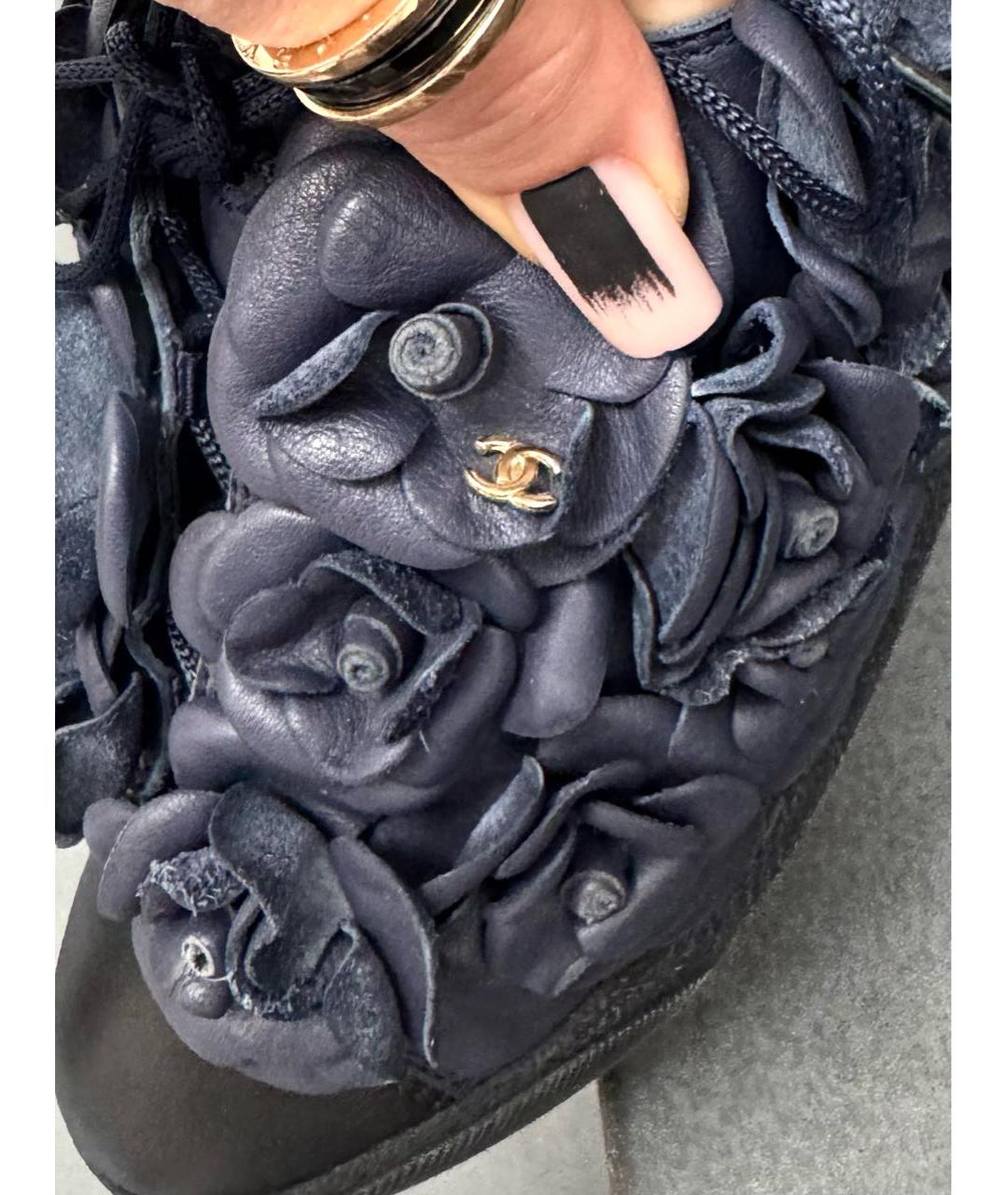 CHANEL Темно-синие кожаные кеды, фото 7