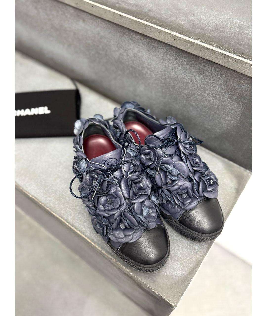 CHANEL Темно-синие кожаные кеды, фото 2
