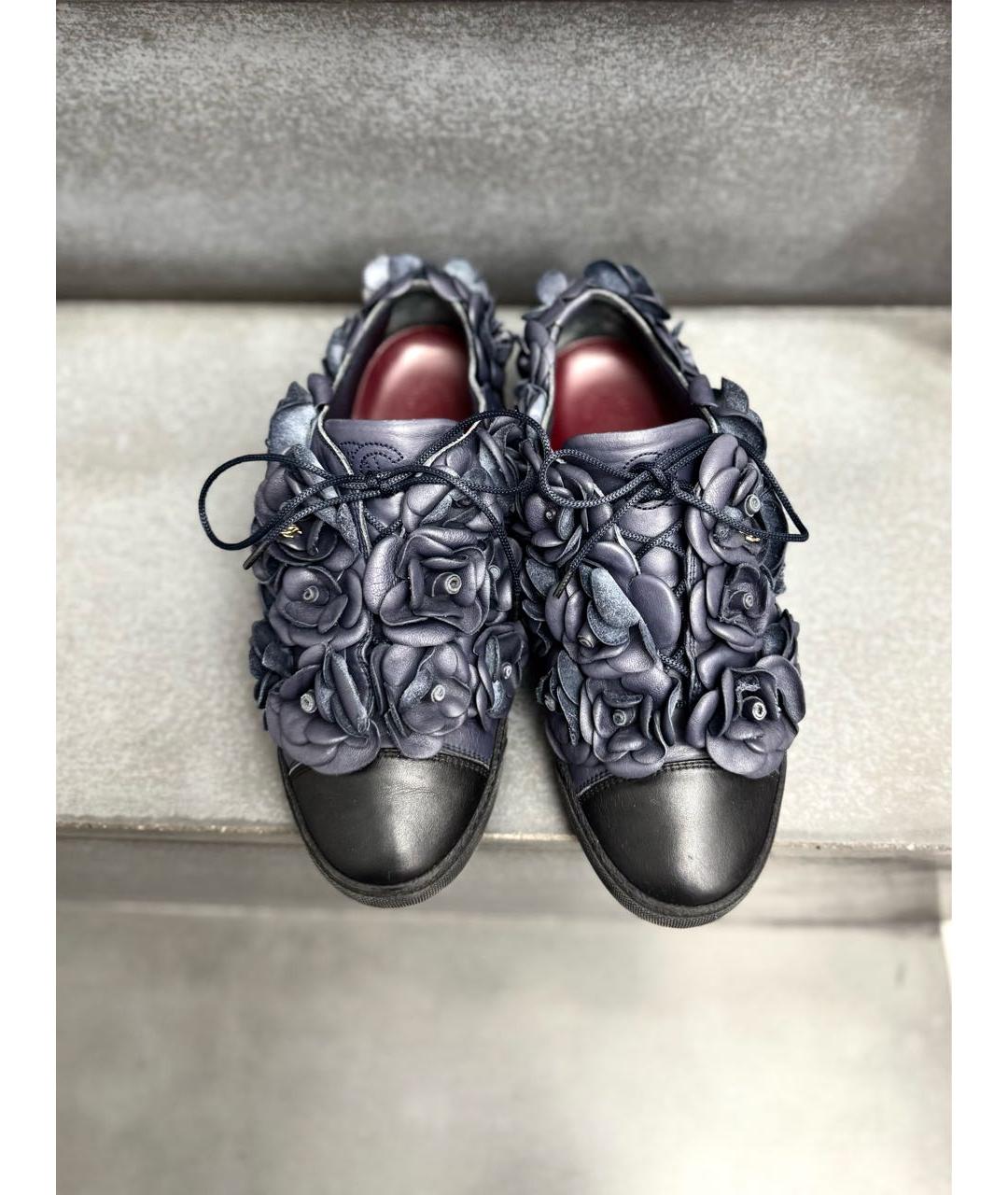 CHANEL Темно-синие кожаные кеды, фото 3