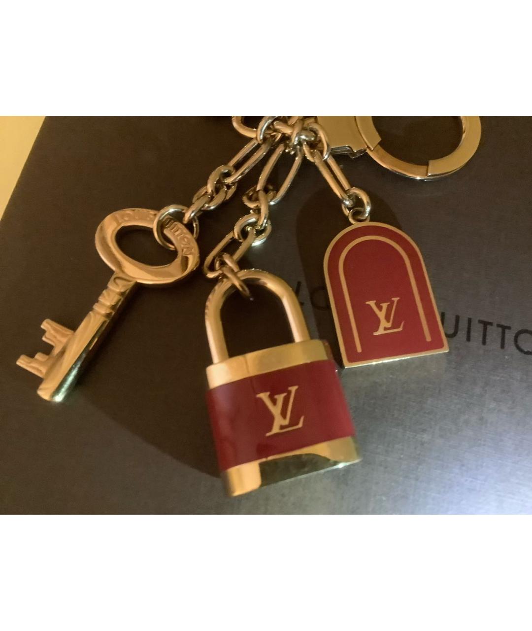 LOUIS VUITTON Красный брелок, фото 4