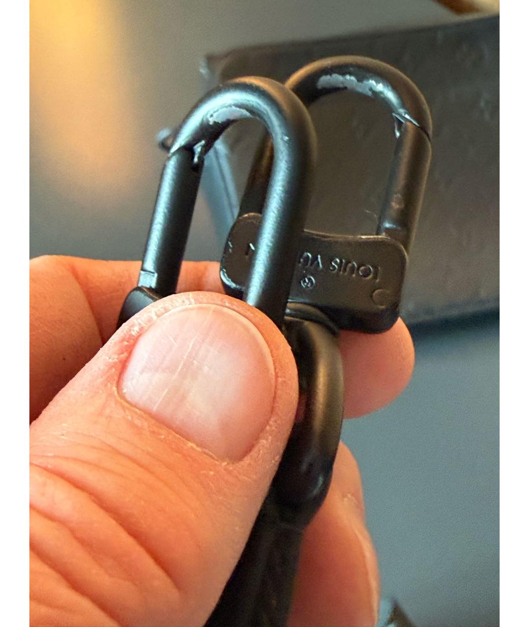 LOUIS VUITTON Черная кожаная сумка на плечо, фото 8