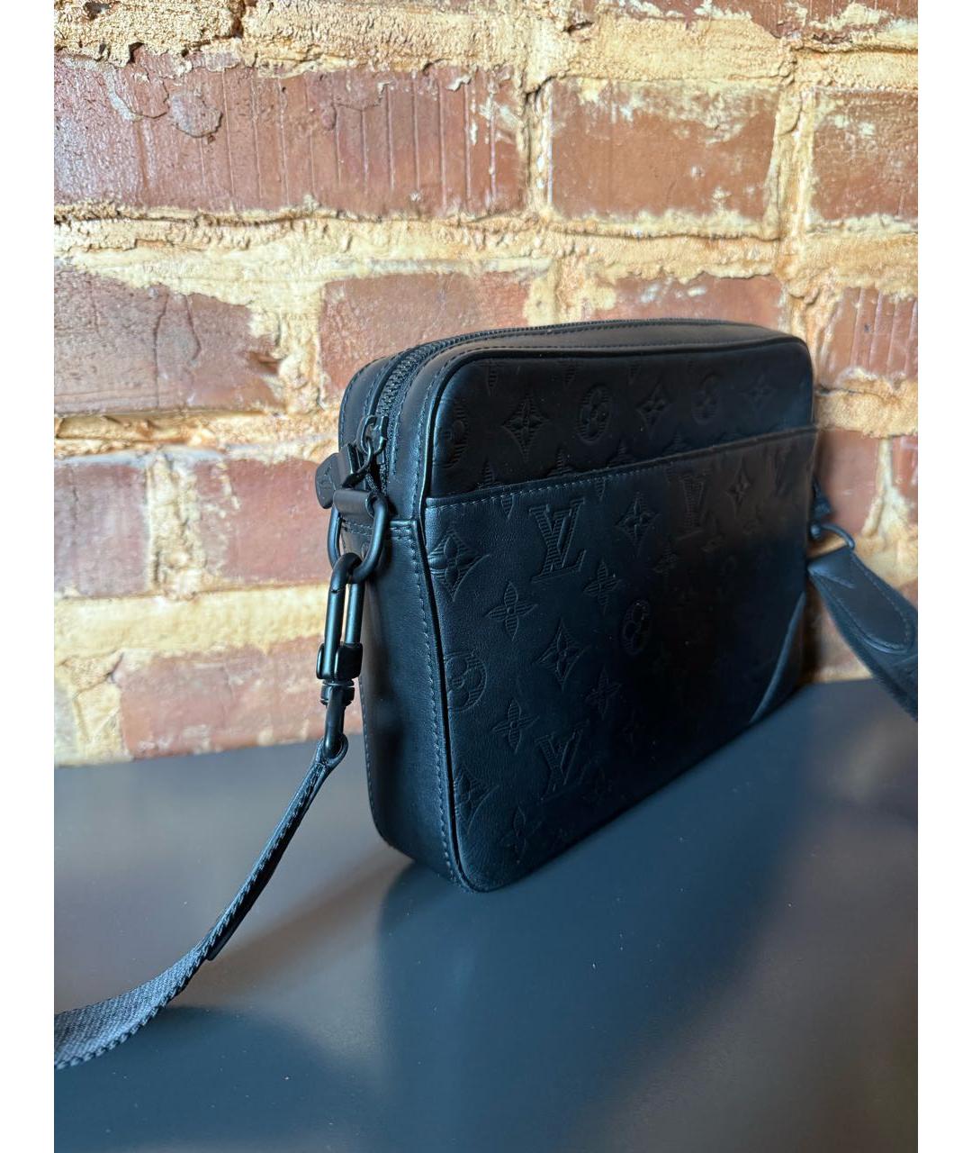 LOUIS VUITTON Черная кожаная сумка на плечо, фото 2