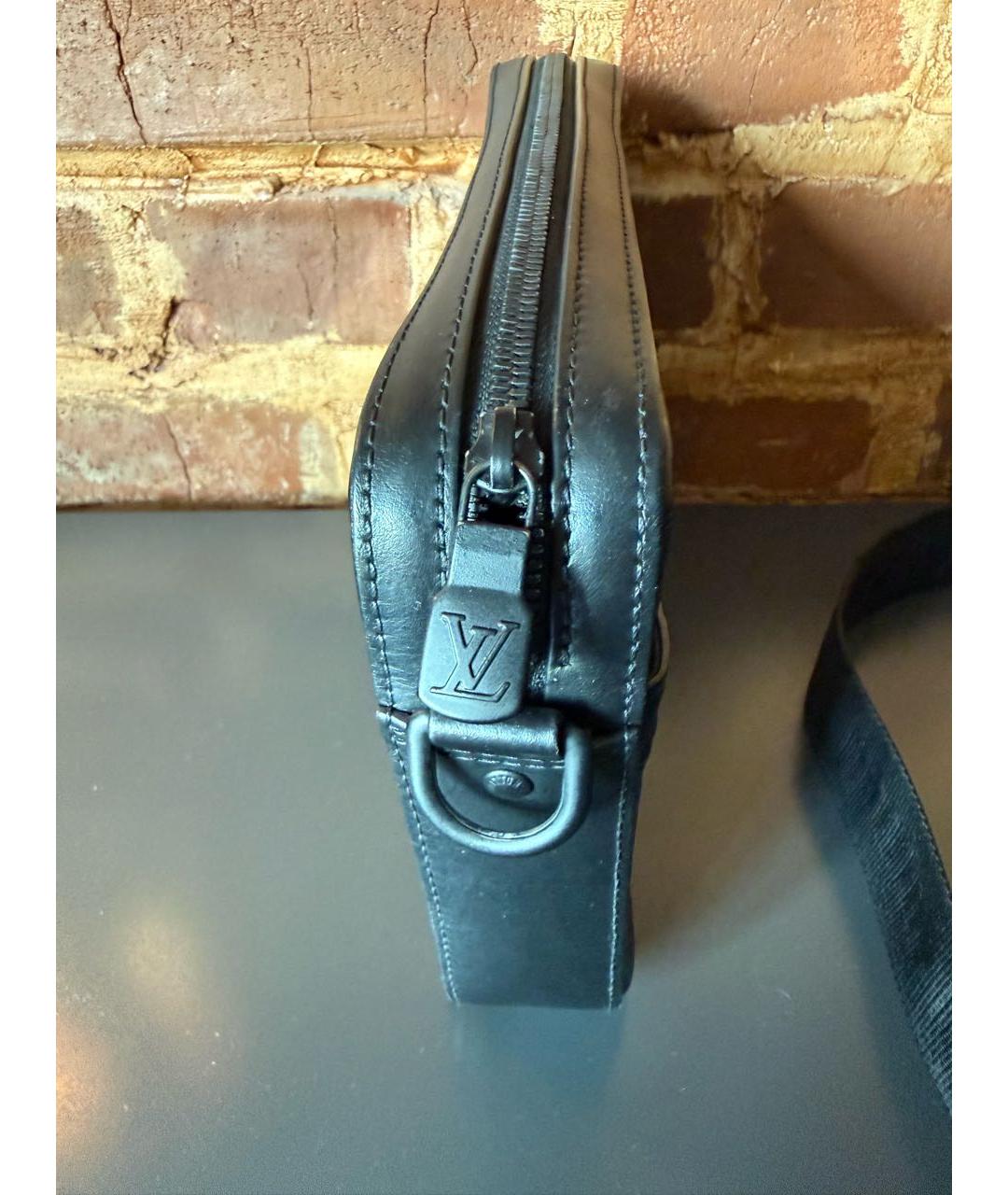 LOUIS VUITTON Черная кожаная сумка на плечо, фото 7