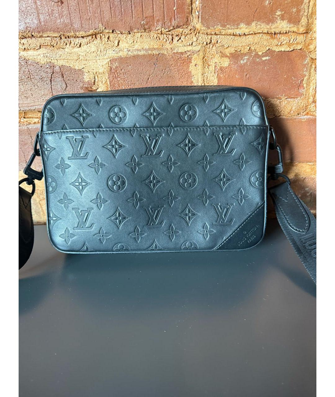 LOUIS VUITTON Черная кожаная сумка на плечо, фото 9