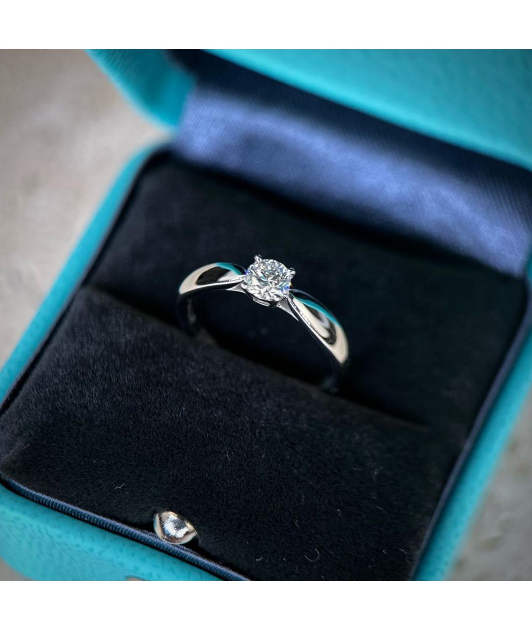 TIFFANY&CO Белое платиновое кольцо, фото 3