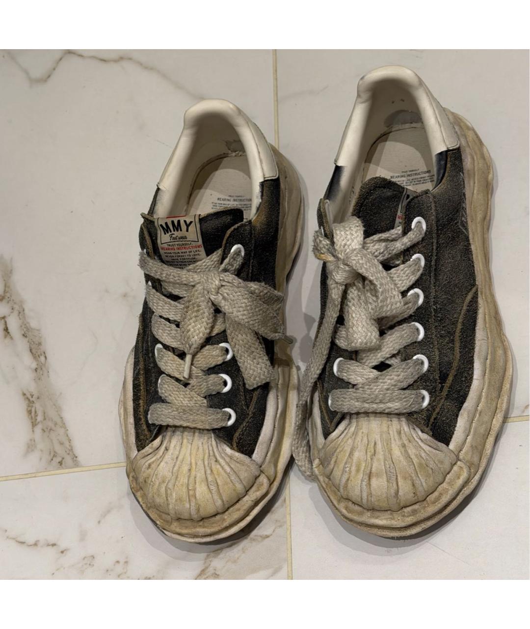 MAISON MIHARA YASUHIRO Антрацитовые замшевые низкие кроссовки / кеды, фото 2