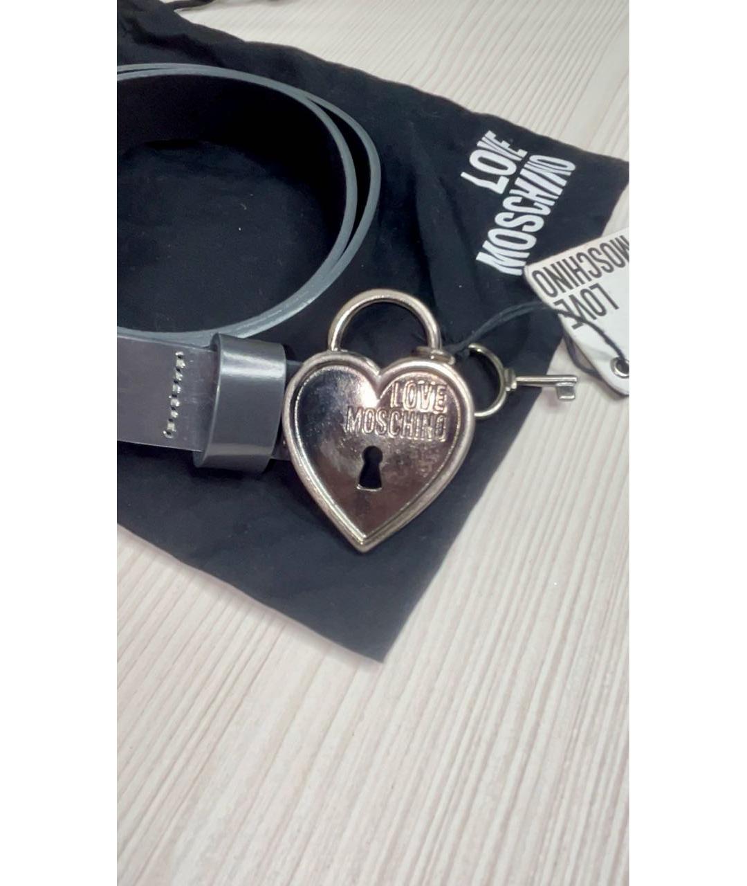 LOVE MOSCHINO Антрацитовый ремень из лакированной кожи, фото 4