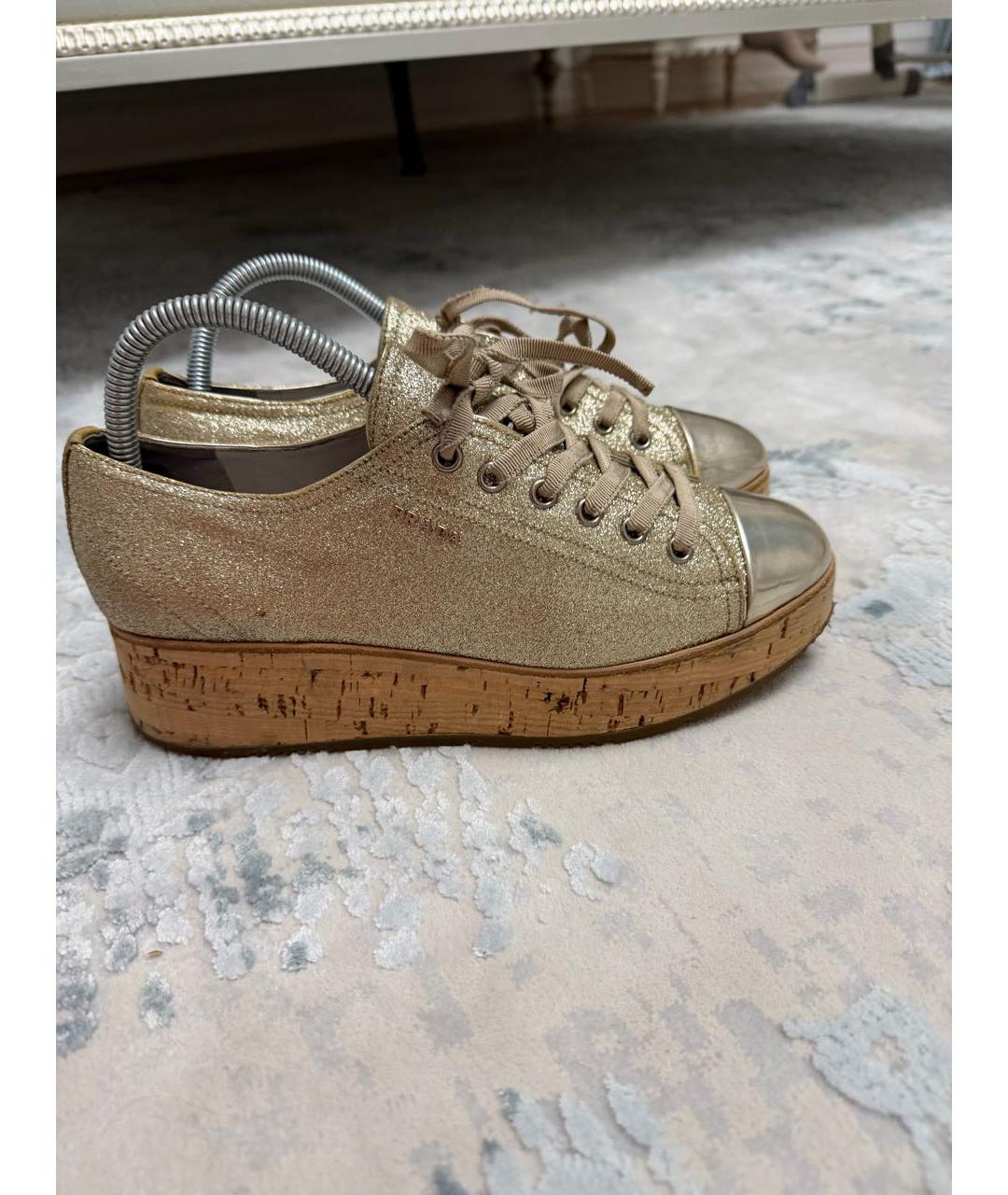 PRADA Золотые кроссовки, фото 3