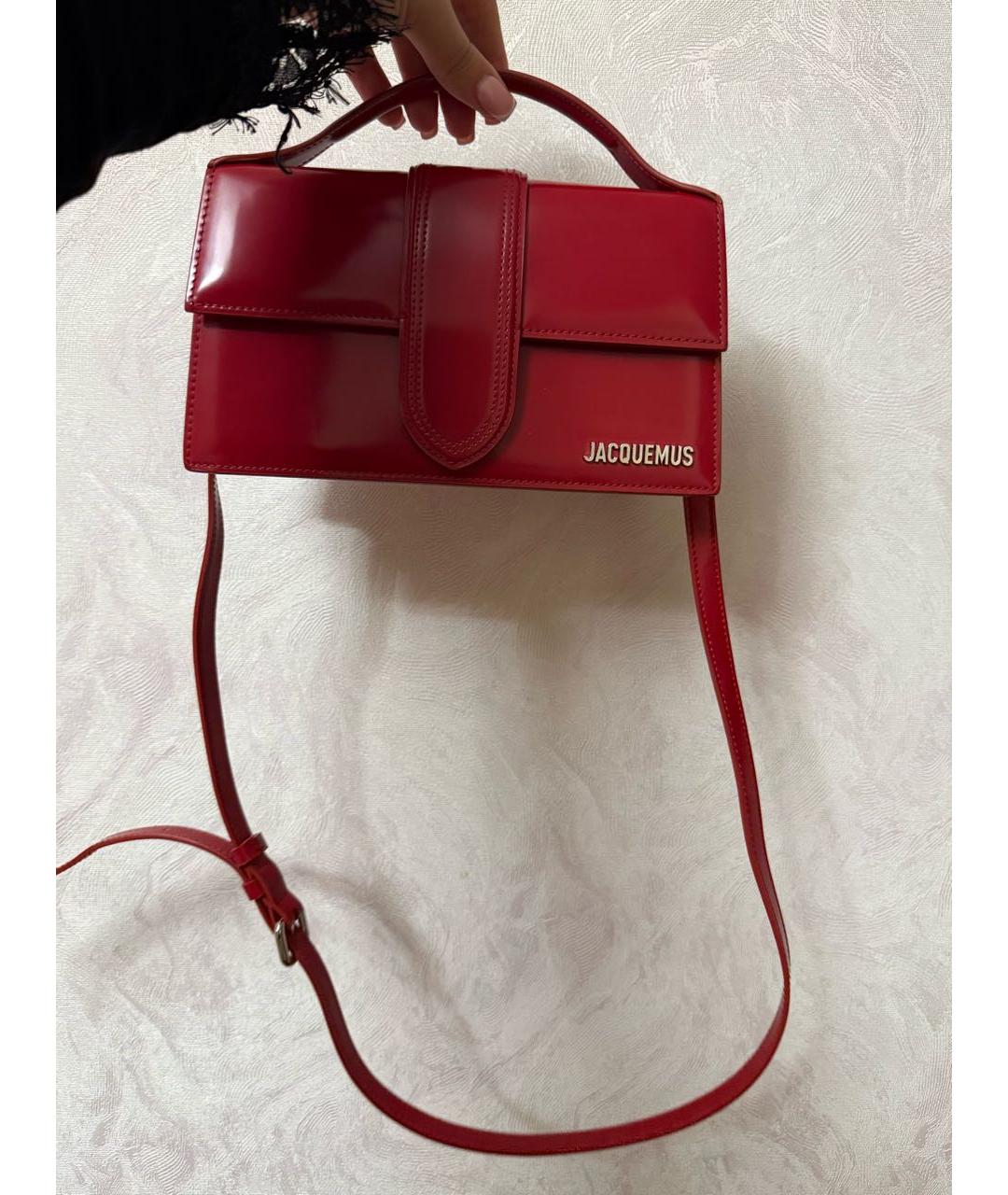 JACQUEMUS Красная сумка с короткими ручками из лакированной кожи, фото 6