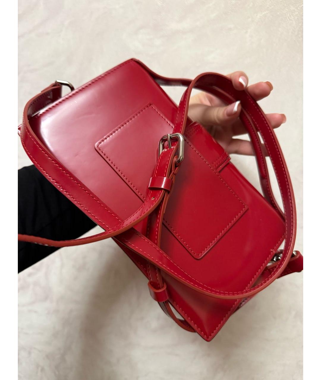 JACQUEMUS Красная сумка с короткими ручками из лакированной кожи, фото 3