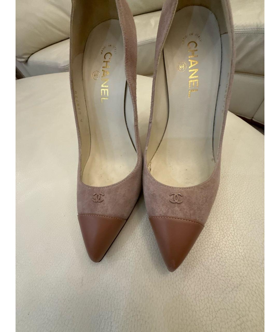 CHANEL Бежевые замшевые лодочки на низком каблуке, фото 4