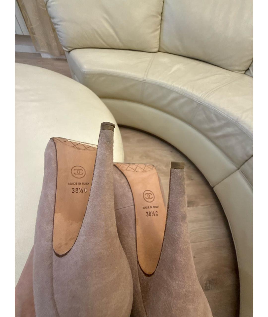 CHANEL Бежевые замшевые лодочки на низком каблуке, фото 6