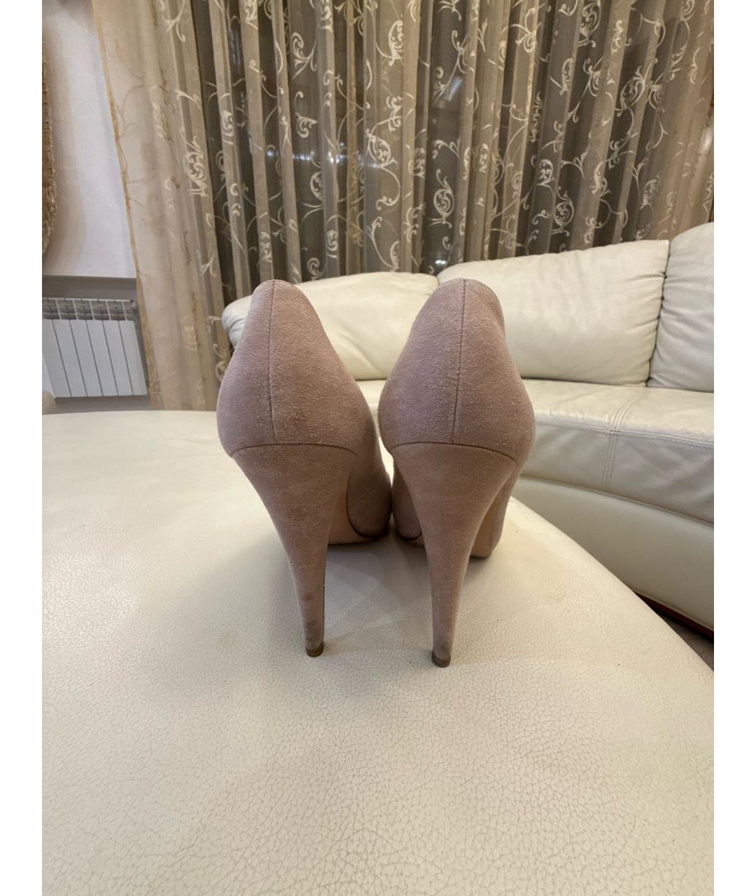 CHANEL Бежевые замшевые лодочки на низком каблуке, фото 3