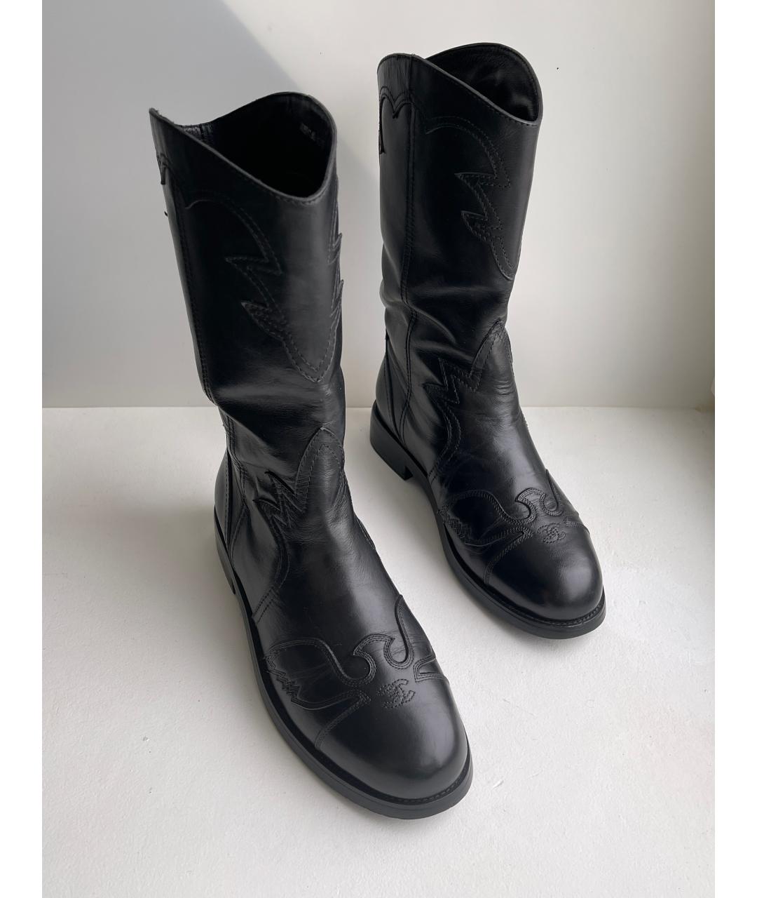 CHANEL Черные кожаные сапоги, фото 2
