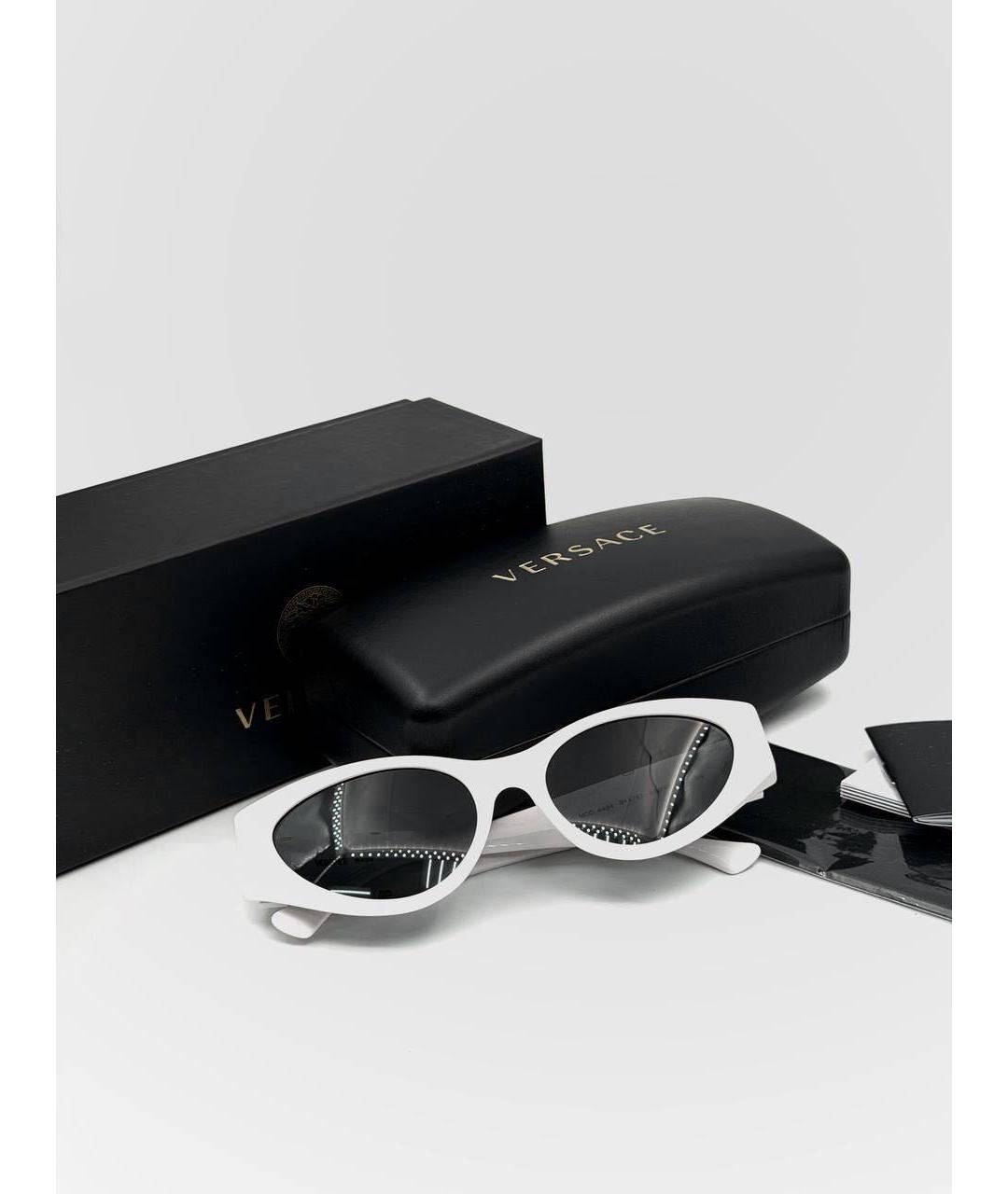 VERSACE Белые пластиковые солнцезащитные очки, фото 3