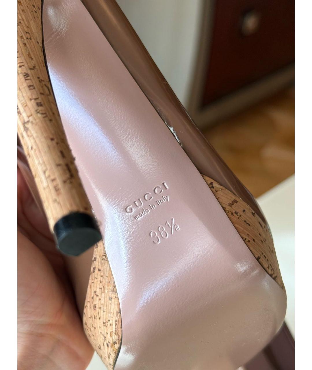 GUCCI Бежевые туфли из лакированной кожи, фото 7