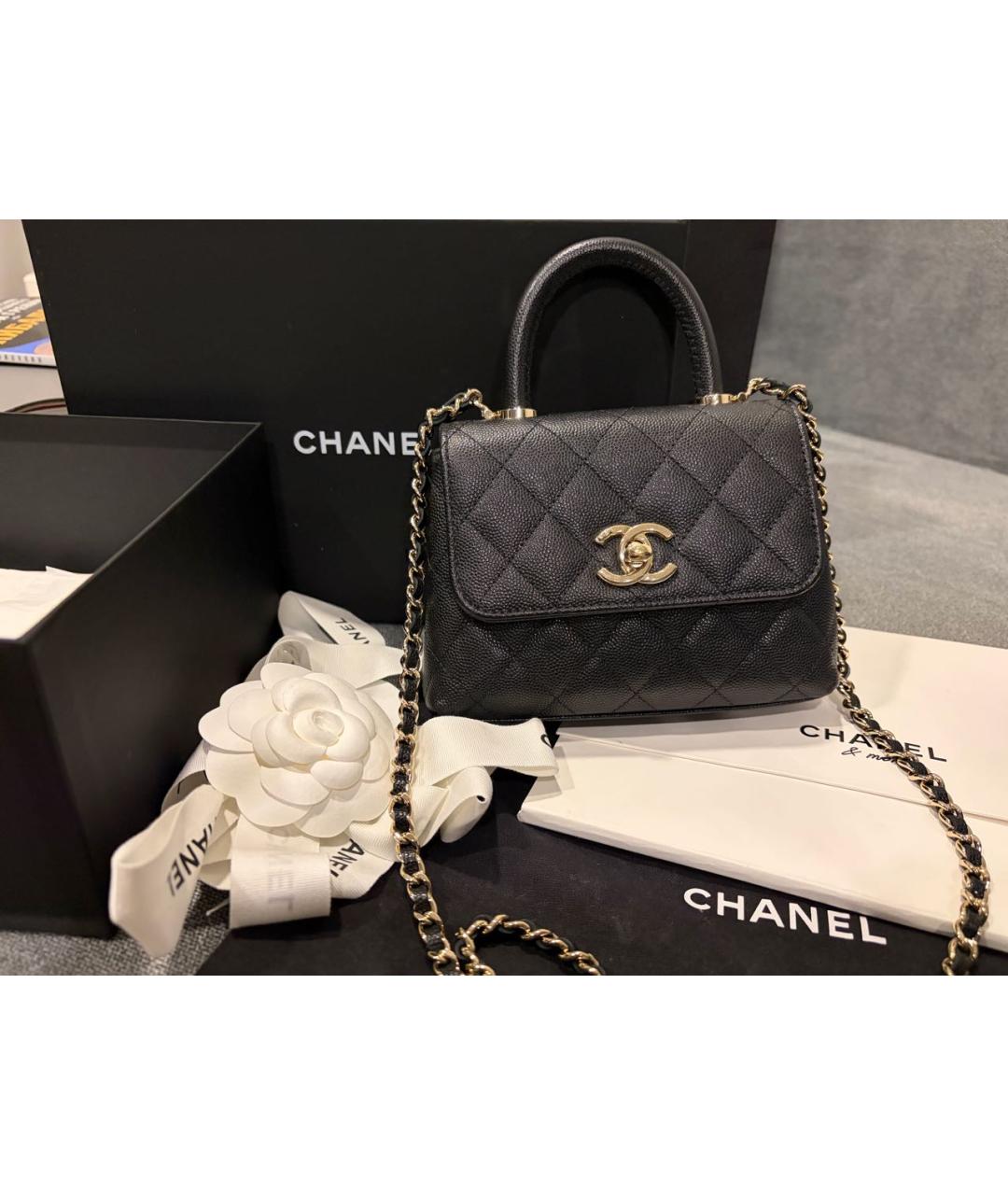 CHANEL Черная кожаная сумка с короткими ручками, фото 5