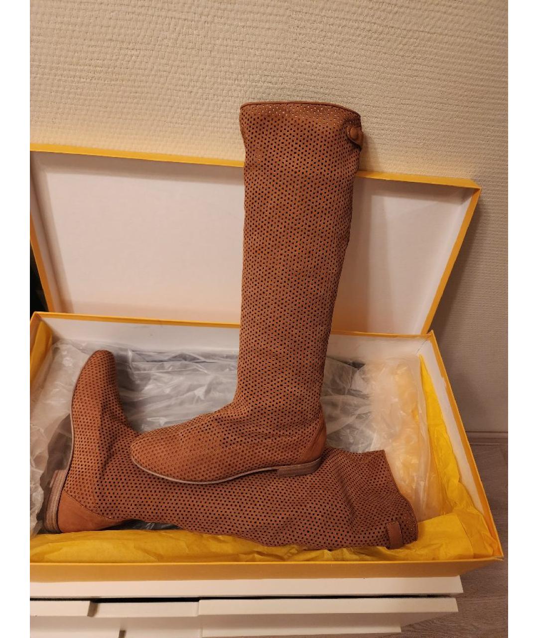 FENDI Коричневые замшевые сапоги, фото 4