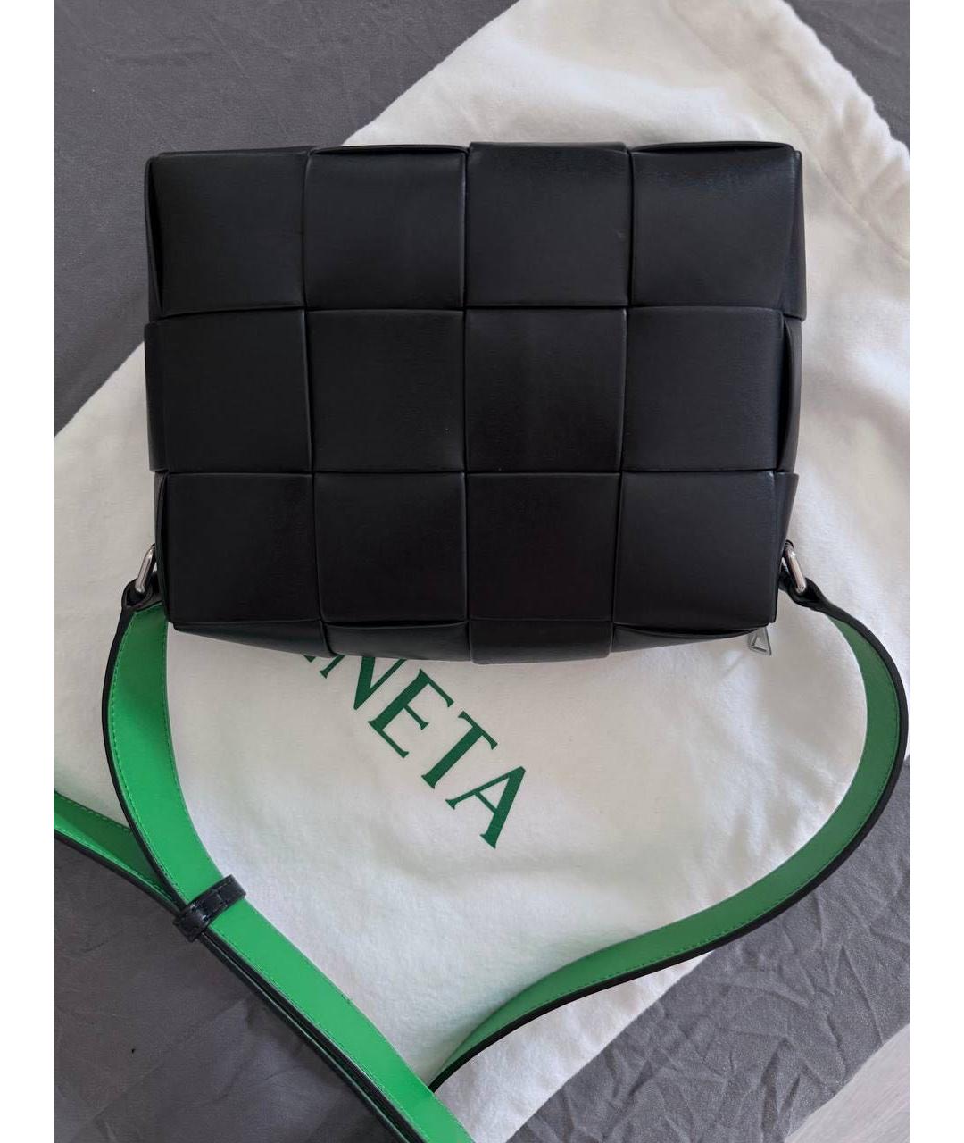 BOTTEGA VENETA Черная кожаная сумка на плечо, фото 3