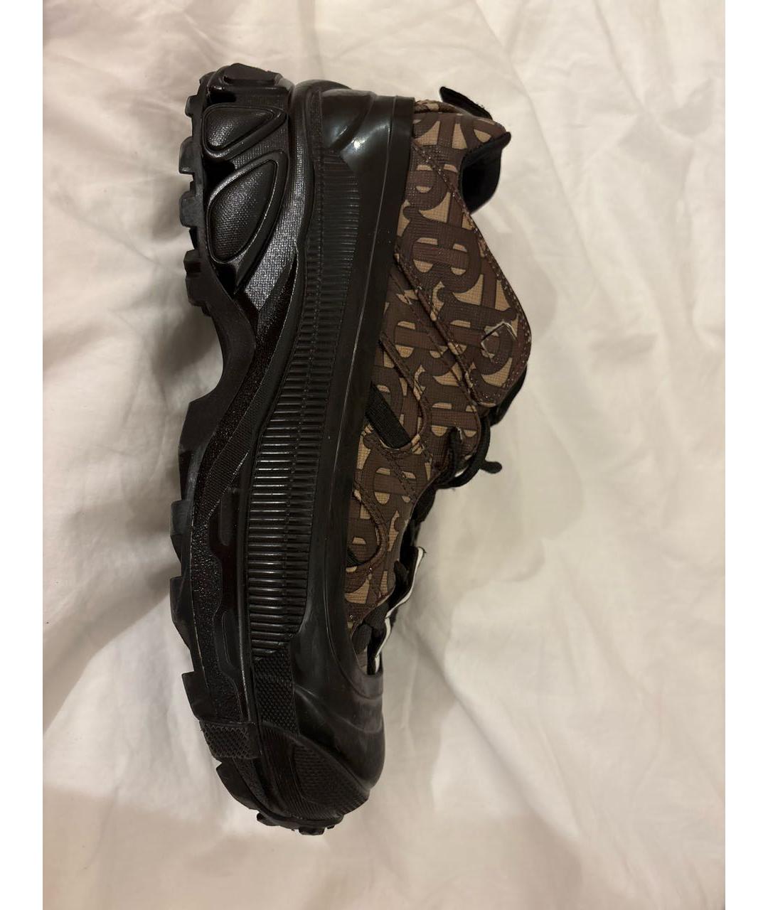 BURBERRY Коричневые низкие кроссовки / кеды, фото 5