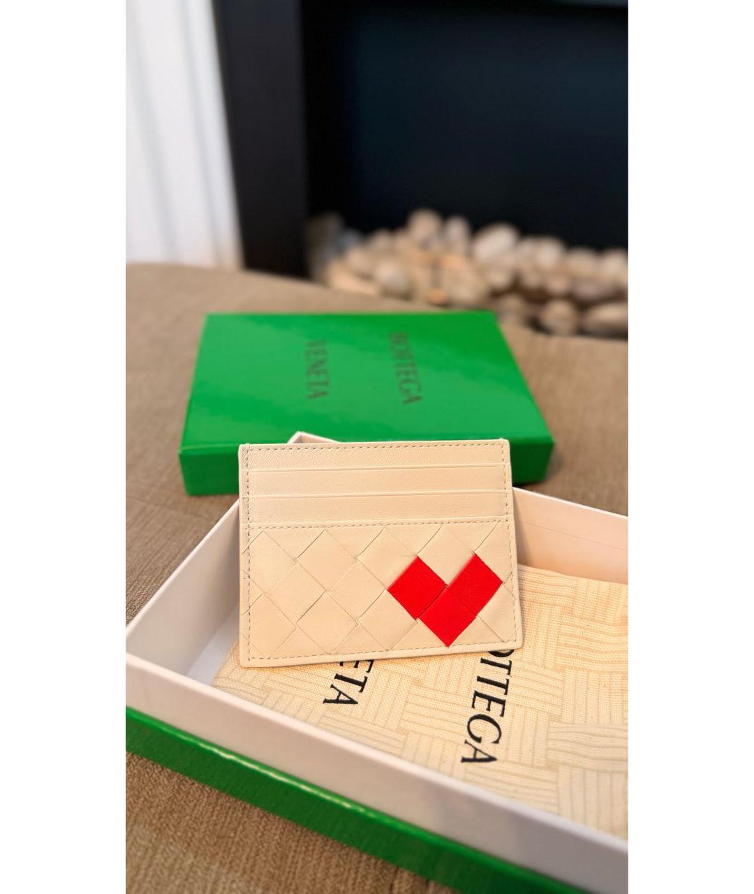 BOTTEGA VENETA Белый кожаный кардхолдер, фото 2