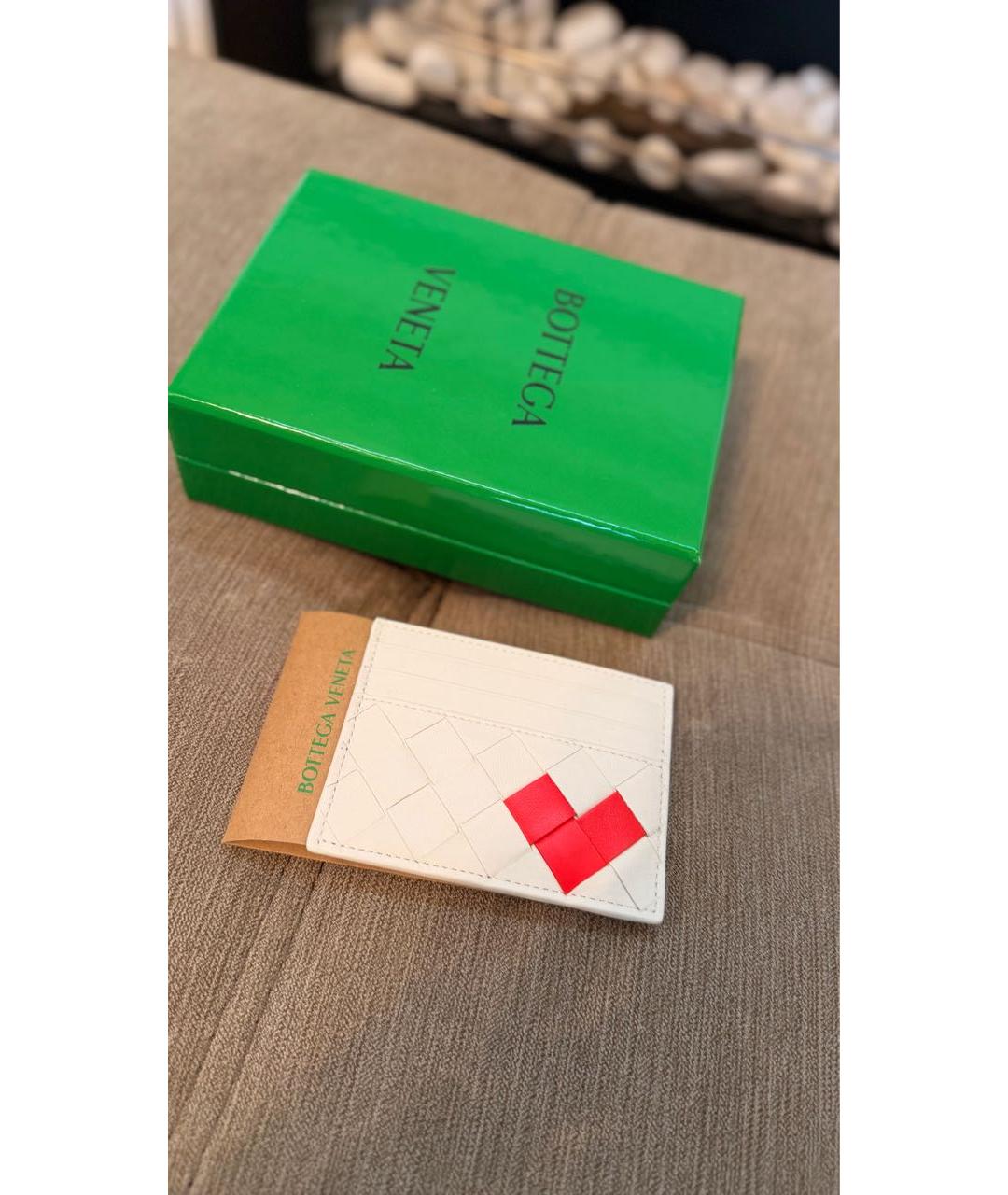BOTTEGA VENETA Белый кожаный кардхолдер, фото 6
