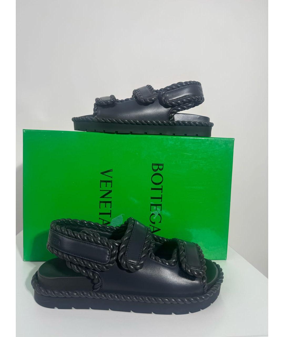 BOTTEGA VENETA Темно-синие кожаные сандалии, фото 2