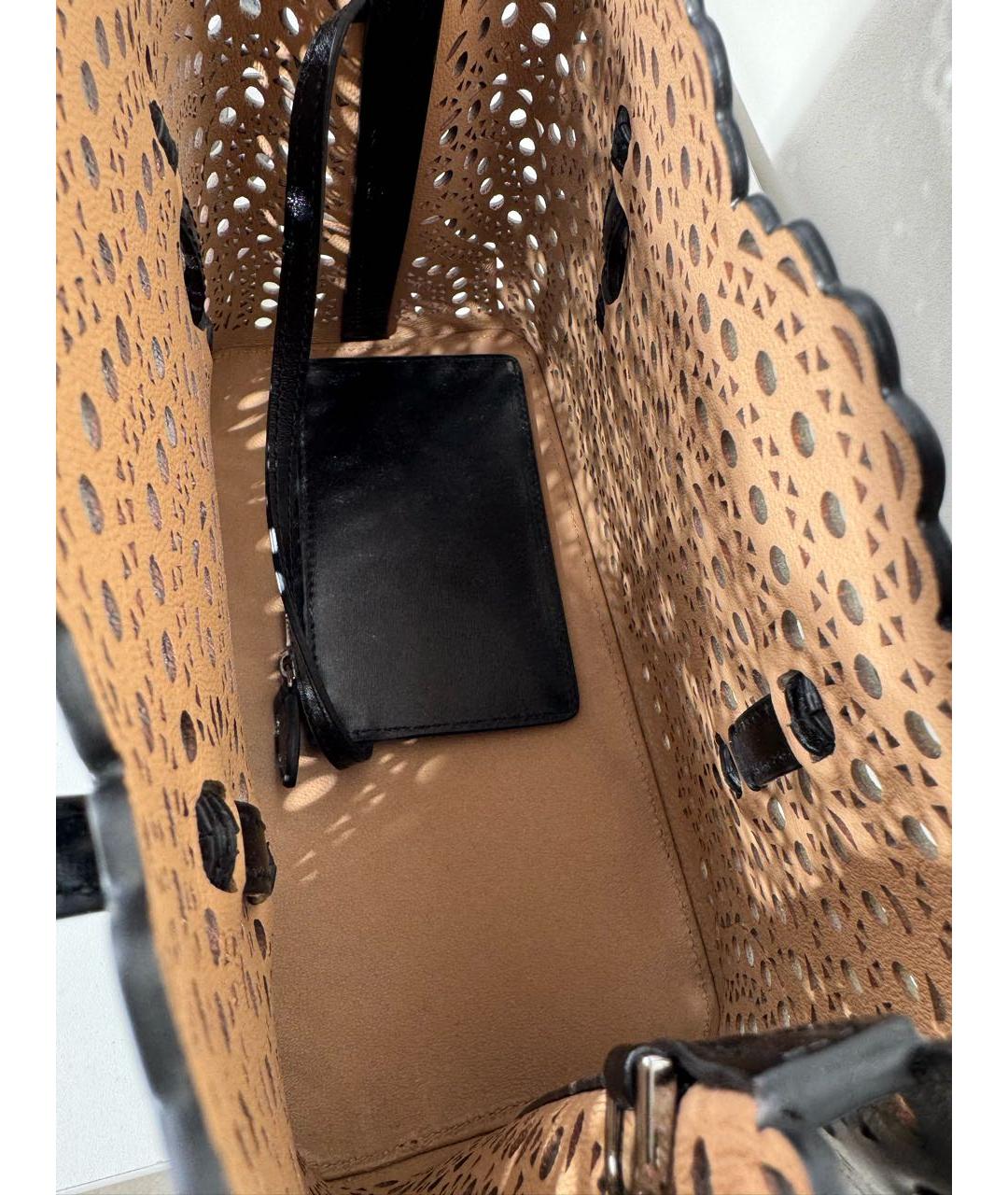 ALAIA Черная кожаная сумка тоут, фото 3