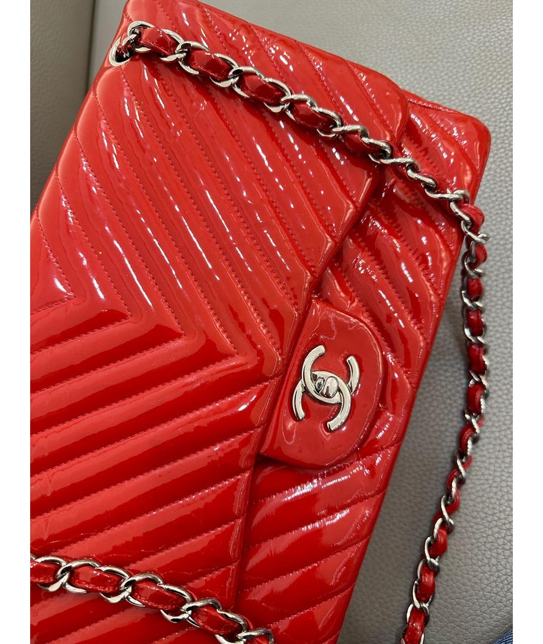 CHANEL Красная сумка через плечо из лакированной кожи, фото 5