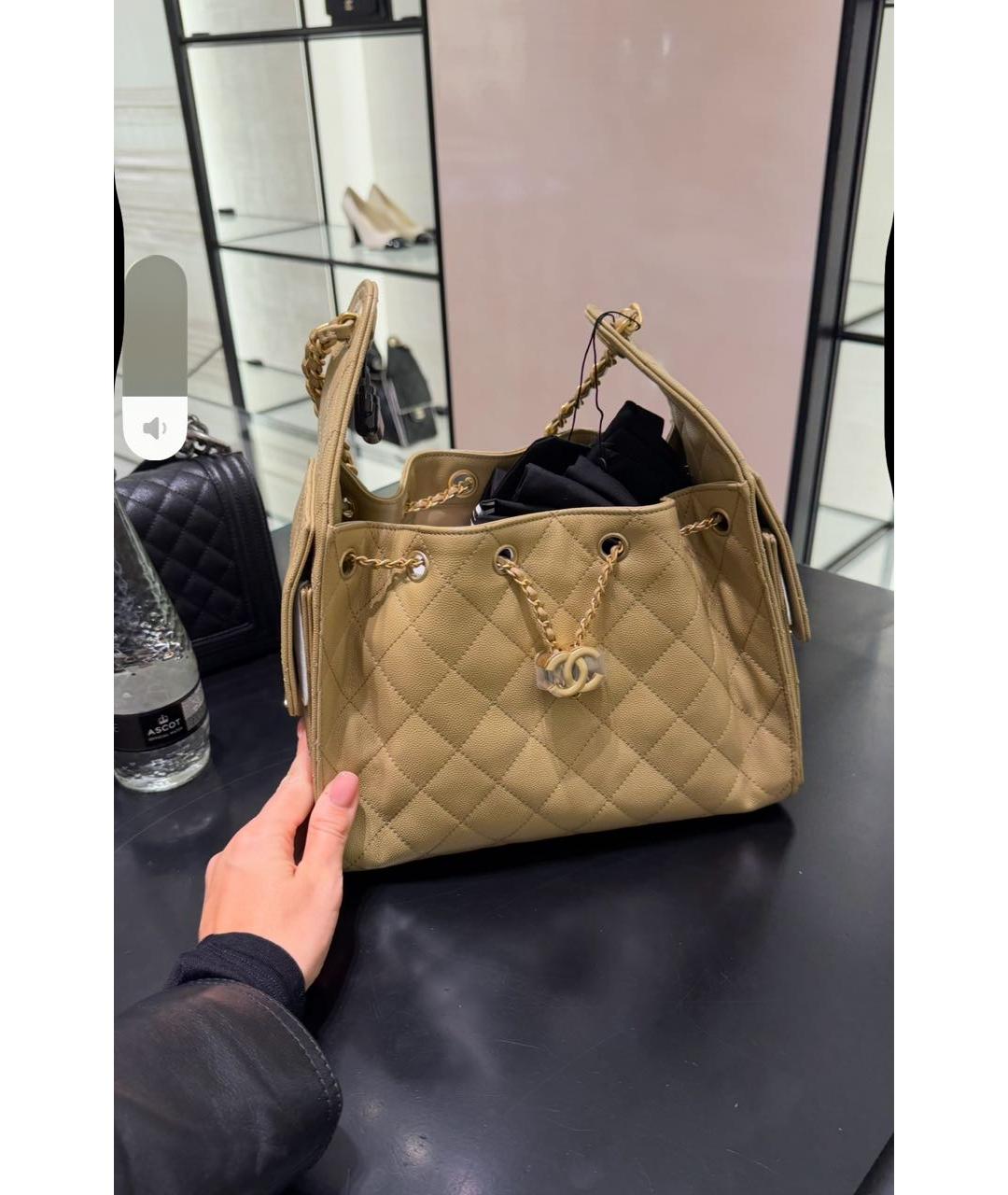 CHANEL Бежевая кожаная сумка через плечо, фото 3