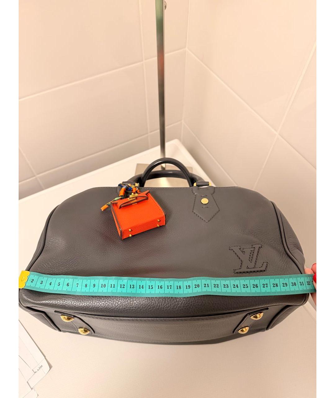 LOUIS VUITTON Антрацитовая кожаная сумка с короткими ручками, фото 6