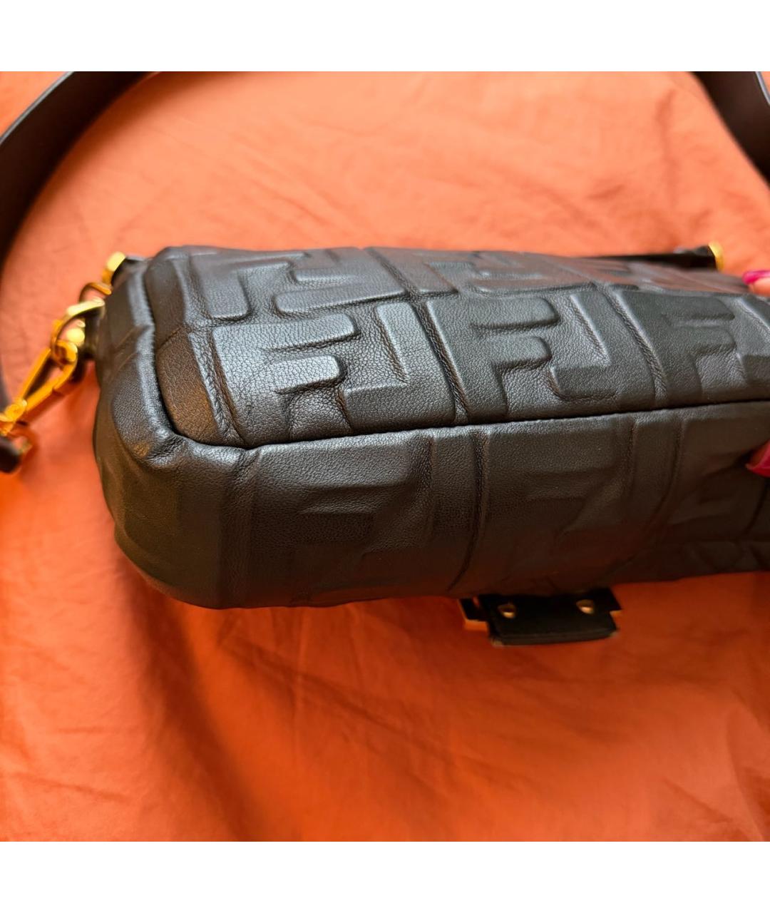 FENDI Черная кожаная сумка через плечо, фото 5