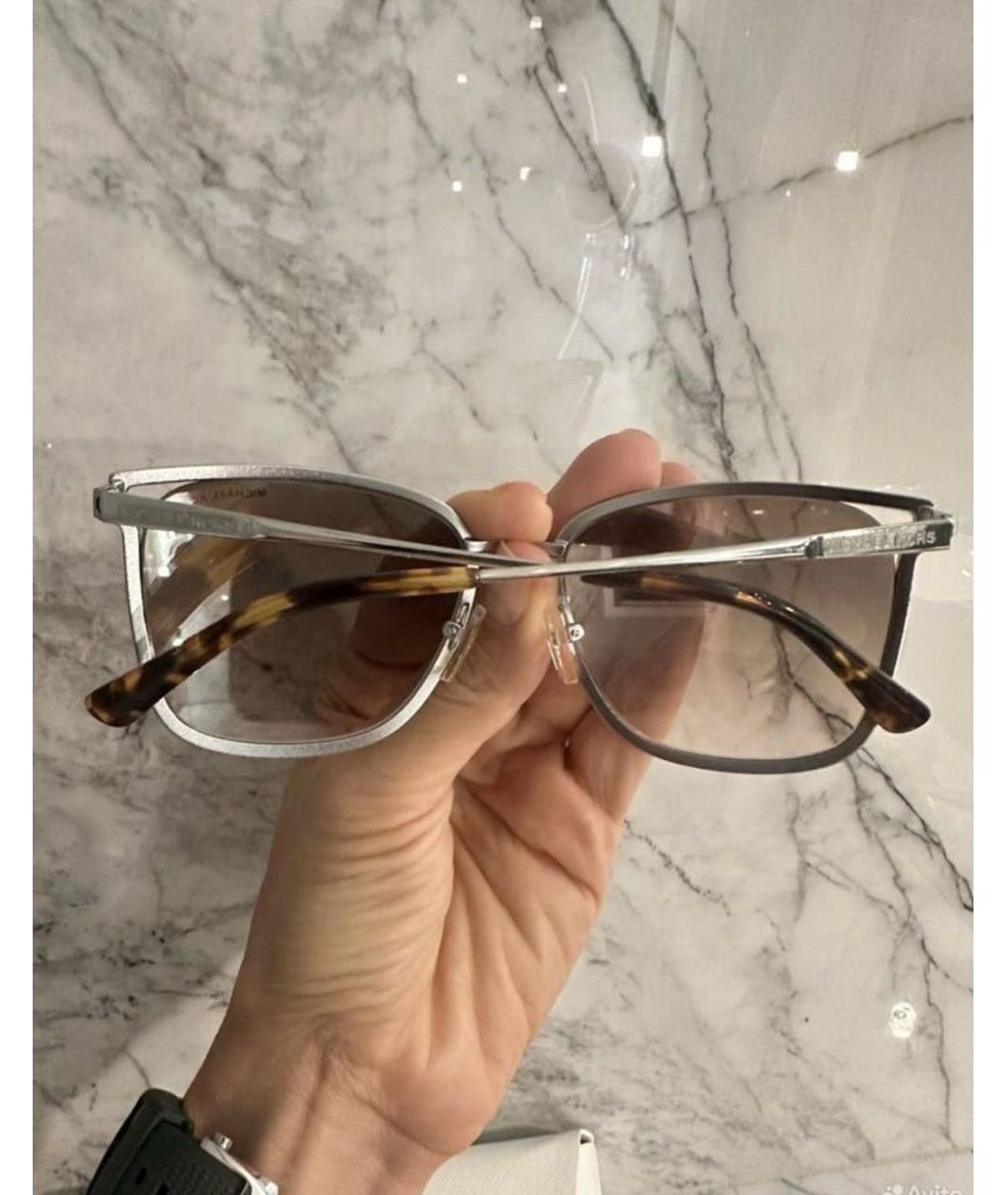 MICHAEL KORS Серебряные металлические солнцезащитные очки, фото 3