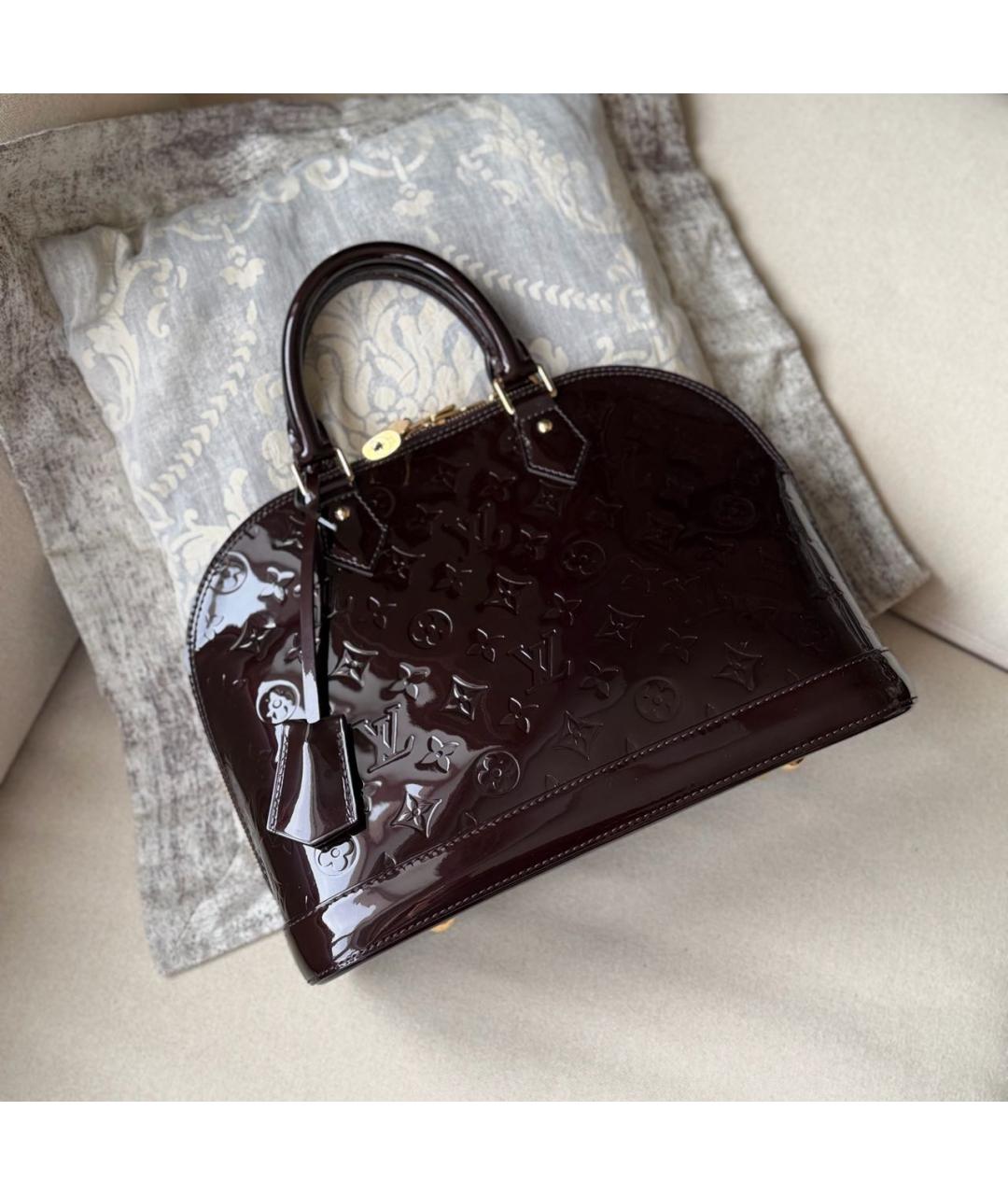 LOUIS VUITTON Бордовая сумка с короткими ручками из лакированной кожи, фото 2