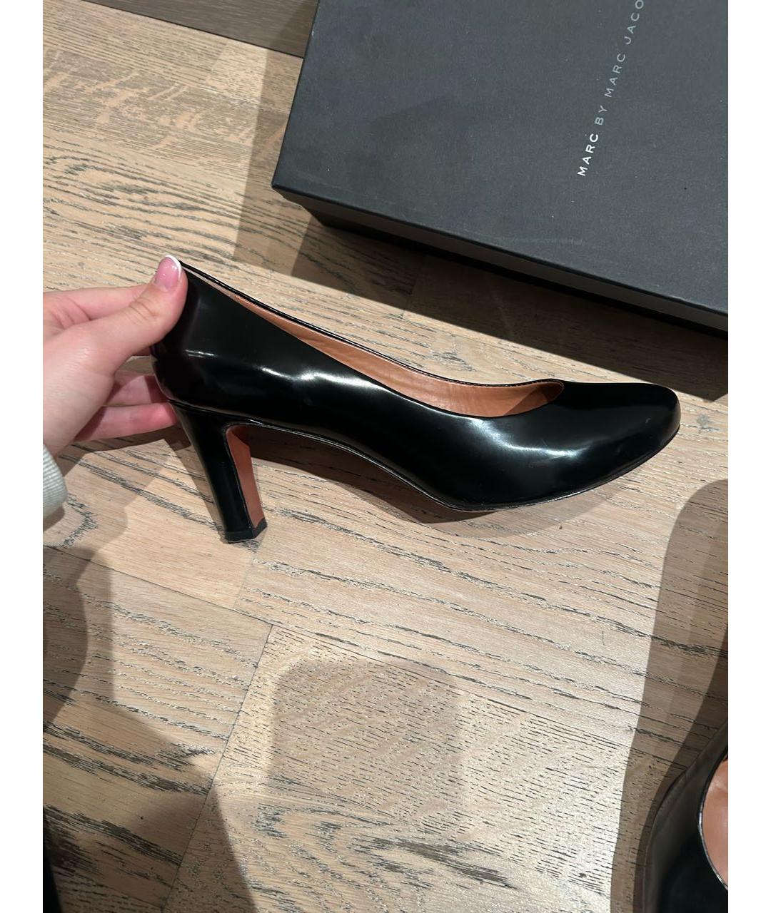 MARC BY MARC JACOBS Черные туфли из лакированной кожи, фото 7