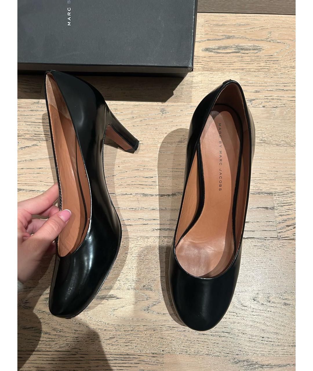 MARC BY MARC JACOBS Черные туфли из лакированной кожи, фото 3