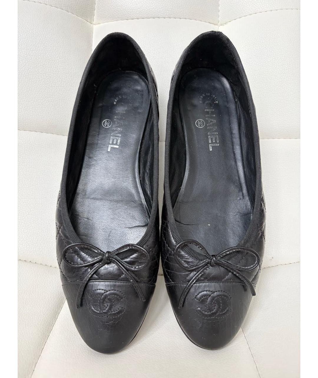 CHANEL Черные кожаные балетки, фото 2