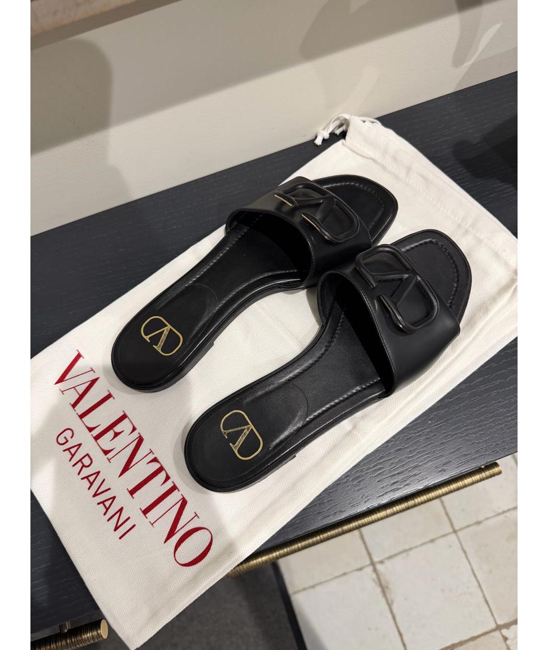 VALENTINO Черные кожаные шлепанцы, фото 7