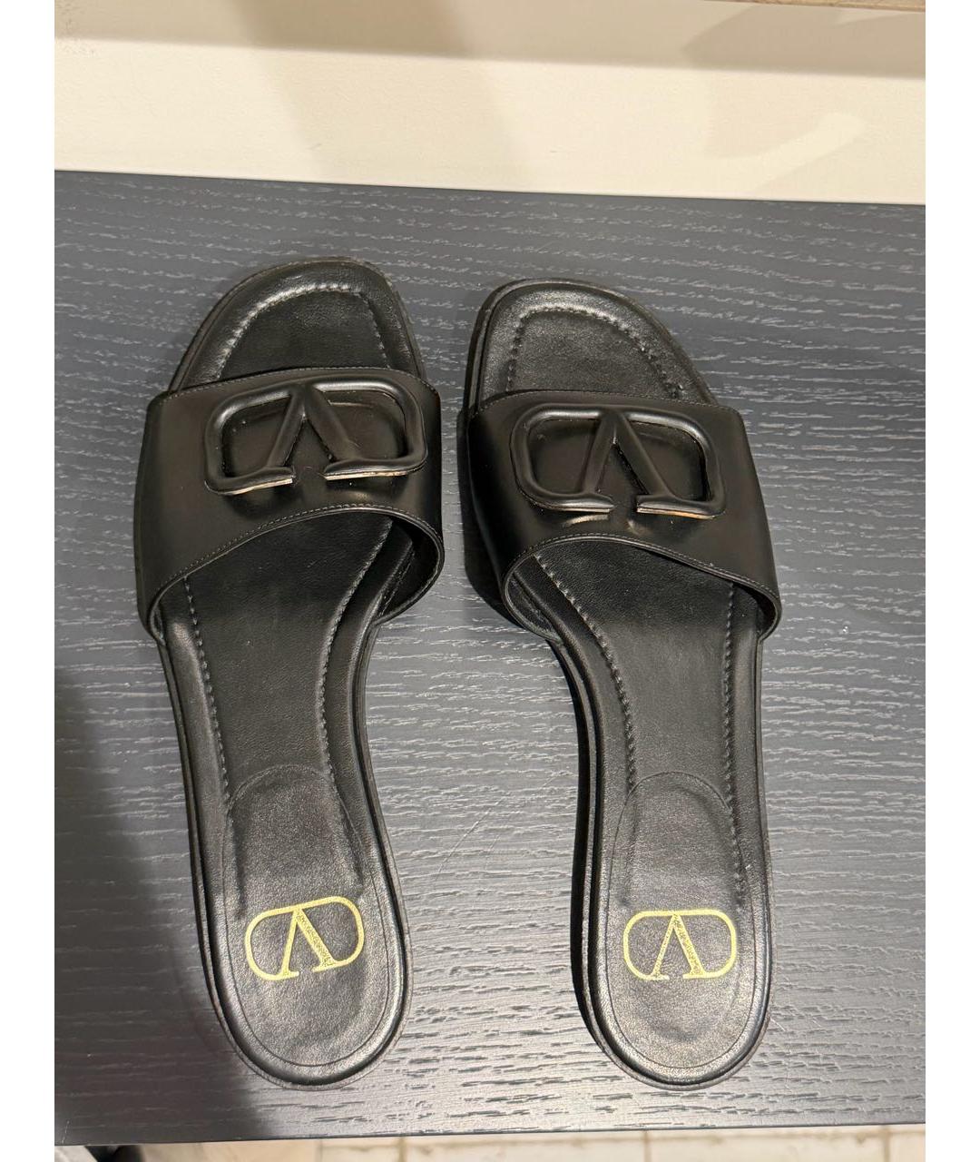 VALENTINO Черные кожаные шлепанцы, фото 4