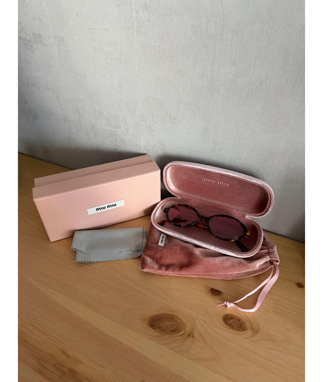 MIU MIU Коричневые пластиковые солнцезащитные очки, фото 3