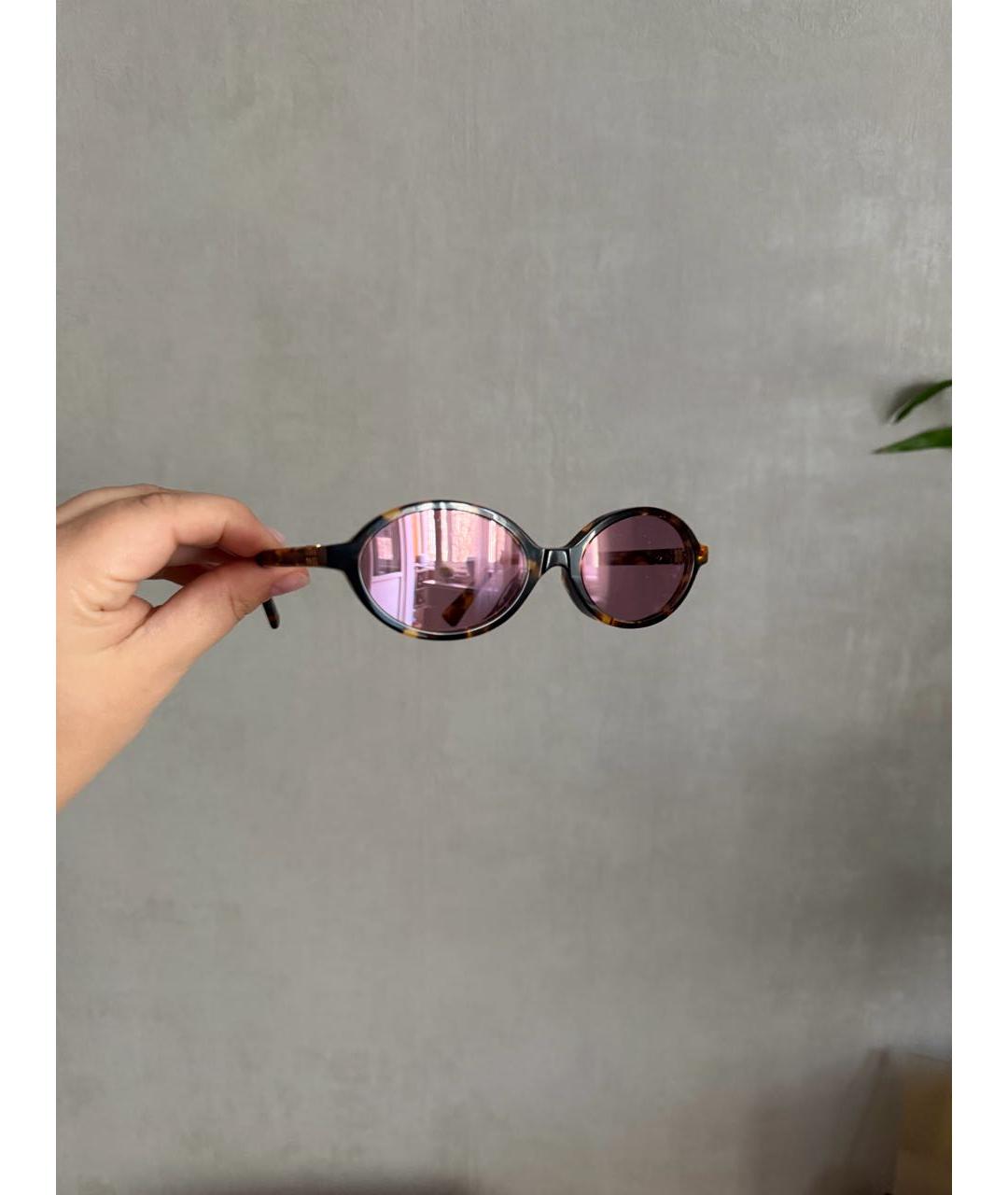 MIU MIU Коричневые пластиковые солнцезащитные очки, фото 2