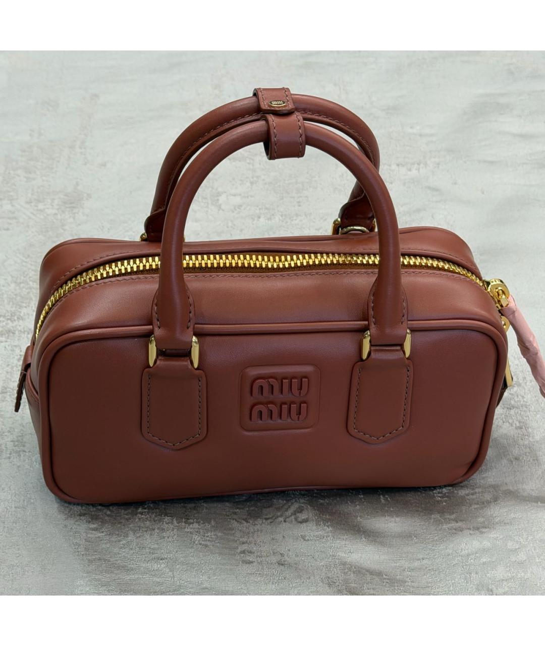 MIU MIU Коричневая кожаная сумка с короткими ручками, фото 7
